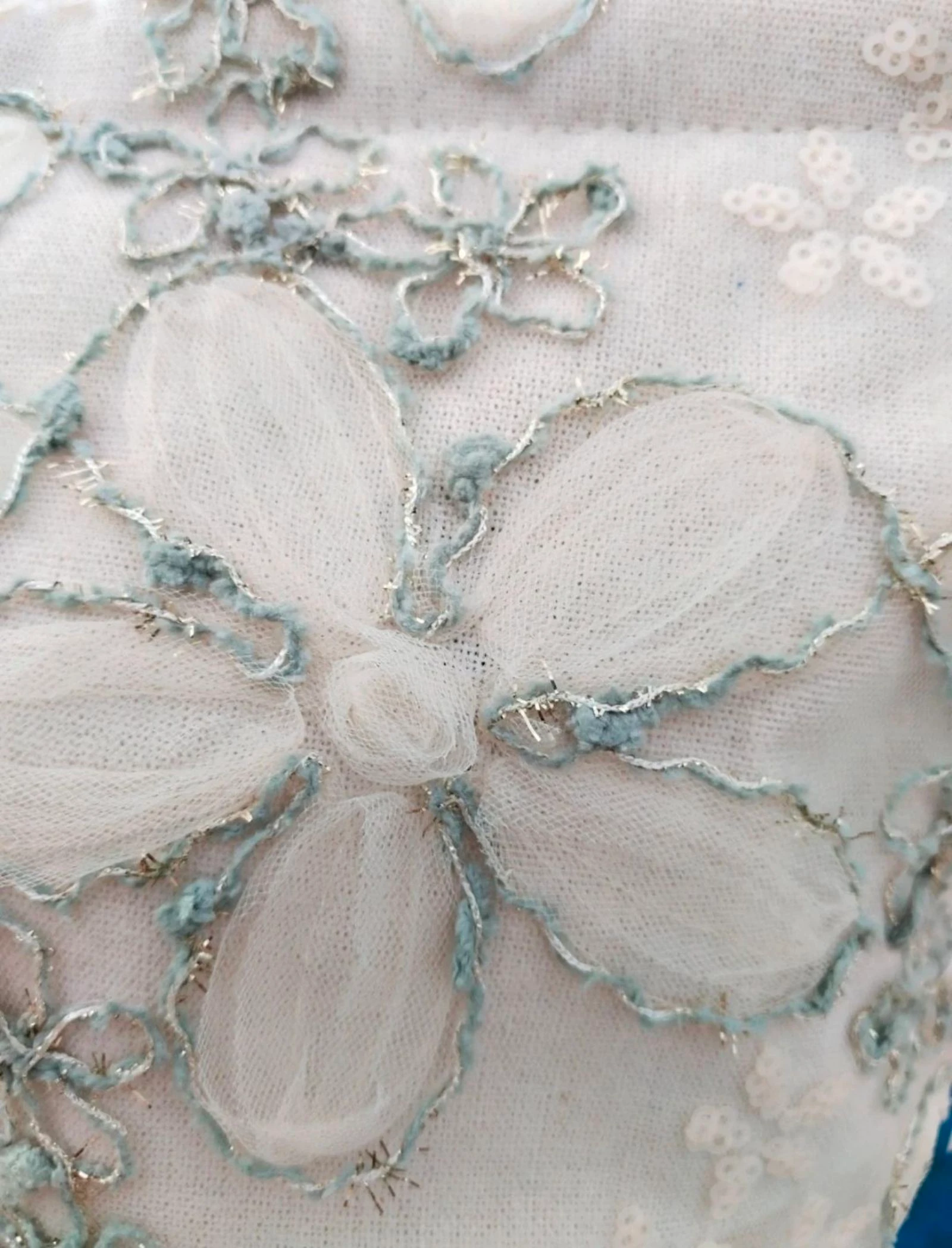 Neceser con bordados en verde agua – photo 2